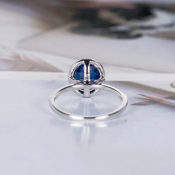 New Elegant 925 Silver Sapphire Ring - Picture 5 of 7